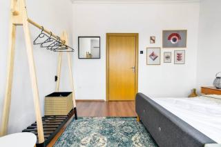 3 Rooms Together Budget Central Stay - 1