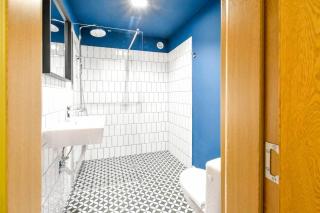 3 Rooms Together Budget Central Stay - 8