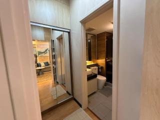 2BR Near Manila Bay MOA l Airport with FREE use of Pool l 4 PPL - 4