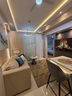 2BR Near Manila Bay MOA l Airport with FREE use of Pool l 4 PPL - 9