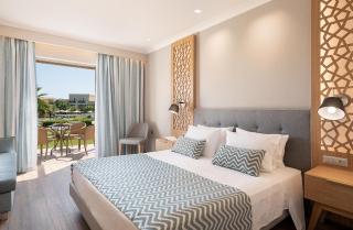 Pilot Beach Resort - 3