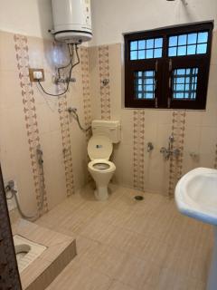 Kashmir Holiday Lodge - 7