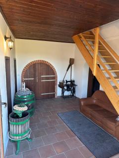 Vinný sklípek s ubytováním - 3