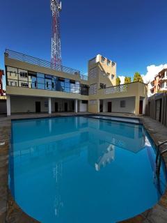 Luxurious 1 bedroom apartment in Nyali with AC, Pool & Gym behind City Mall 1st avenue - 5