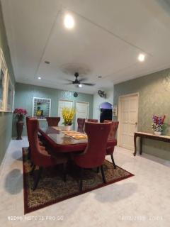 Fiyona Homestay 3 Bedrooms - 0