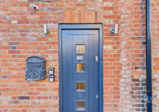 Stylish Mews House, Private Garden, Sleeps 4, Central Location - 1