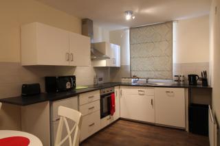 Benny's Hideout - City Centre - Parking - 2BR - 2