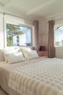 Unique Lakeview Home Ideal For Workers & Families - 9