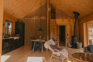 Family-Friendly Log Cabin Near Tisvildeleje Beach - 3