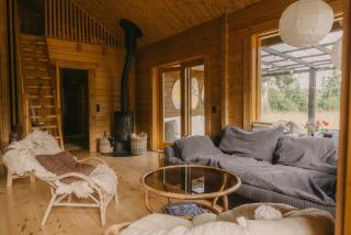 Family-Friendly Log Cabin Near Tisvildeleje Beach - 1