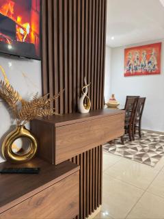 Central Deluxe Apartment - 7