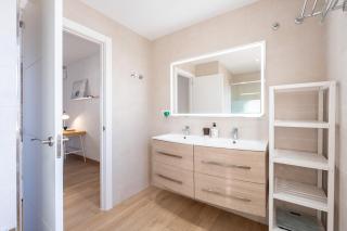 VB Fantastic 3BDR Duplex with large terrace - 3