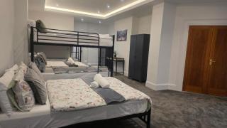 Royal House by Bourne Hall - 4