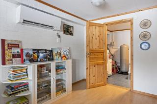 Lakeside Home with a VIEW and own jetty, 4 bedrooms - 5