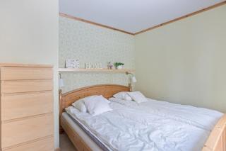 Lakeside Home near Kungsberget with a lake view and own jetty, 4 bedrooms - 2