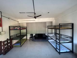 Sabari Rooms - 4