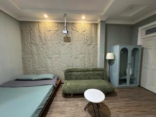 Ben Thanh Stay - Steps to Nguyen Hue Walking Street - 4