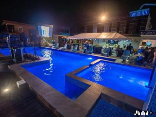 Luxury Sky Group Studio Apartment with Free Gym & 2 Pools - 0