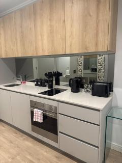 4413 At Ellipse Waterfall - 1