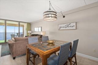 Newly Renovated 2-Bedroom Ocean Front English Towers Condo with Indoor Pool! - 8