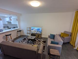 2 Bedroom House at Ayi Mensah Park - 9