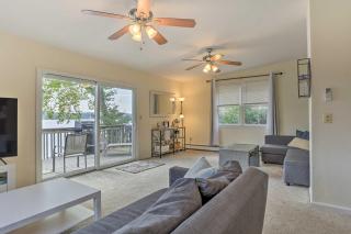 Spacious Lakefront House With a Private Dock - 1