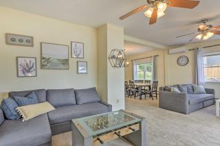 Spacious Lakefront House With a Private Dock - 2