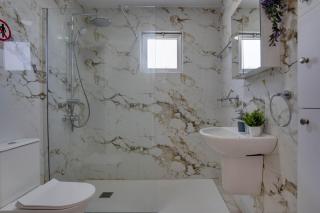 Makenzy Sandy Beachfront Paradise - 6