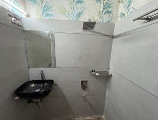 Hotel Krishna Palace - 0