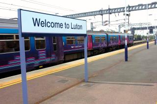 Luton 4Bed Home - Airport and M1 Access - Wi-Fi - 6