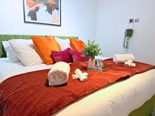 Luton 4Bed Home - Airport and M1 Access - Wi-Fi - 4