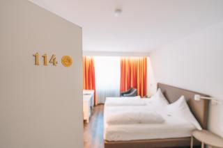 Hotel Zum Goldenen Ochsen - 2