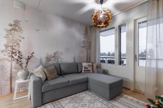 Scandi Forest Flat Across from the Train Station - 6