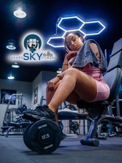 Luxury Sky Group Penthouse With Free Gym & 2 Pools - 2