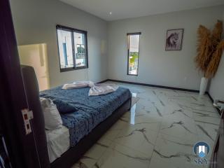 Luxury Sky Group Penthouse With Free Gym & 2 Pools - 6