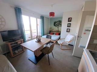 Rénové avec goût studio Gaëlle 50m des cures jolie vue dégagée balcon wifi - 0