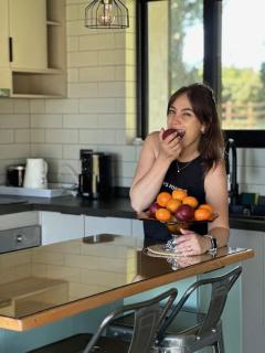 Comoda casa moderna con piscina y bosque - 9