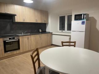 Byt v okolí letiště a Prahy - 0