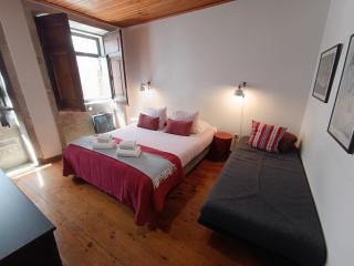 Charming Ribeira Apartment 328 feet Douro River - 3