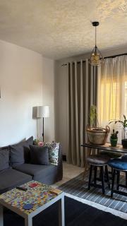 Stylish 2BR Flat 3 mins Walk to Garden 8 - 2