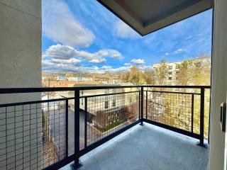 New Condo with LOTS of Amenities - 9