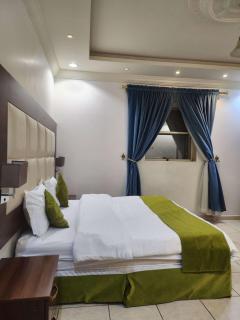 منازل طرف الطريق - 3