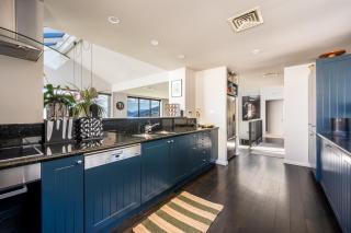 Limerick- Fire Place- Lake Views- BBQ- AC - 2