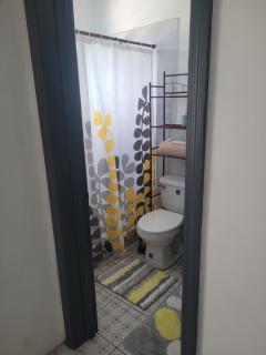 Silverbuttons Apartments & Eats - 2