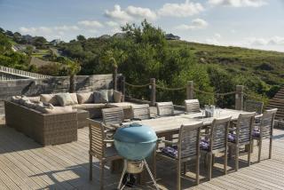 Seafront Beach House with Panoramic Views - 7