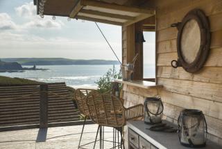 Seafront Beach House with Panoramic Views - 5