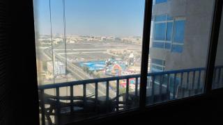 Formula F1 and Sea View apartment شقة مطلة على البحر وحلبة الفورمولا - 6