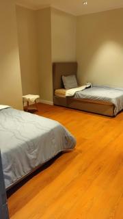 Formula F1 and Sea View apartment شقة مطلة على البحر وحلبة الفورمولا - 6