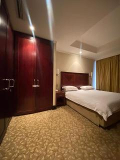 Raphael Penthouse Suites - 3