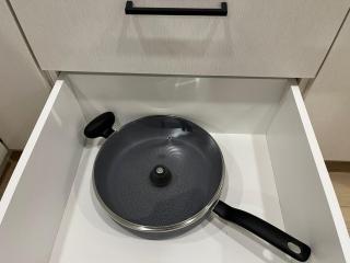 cozy basement suite with 1-bed, wi-fi & Neflix - 8